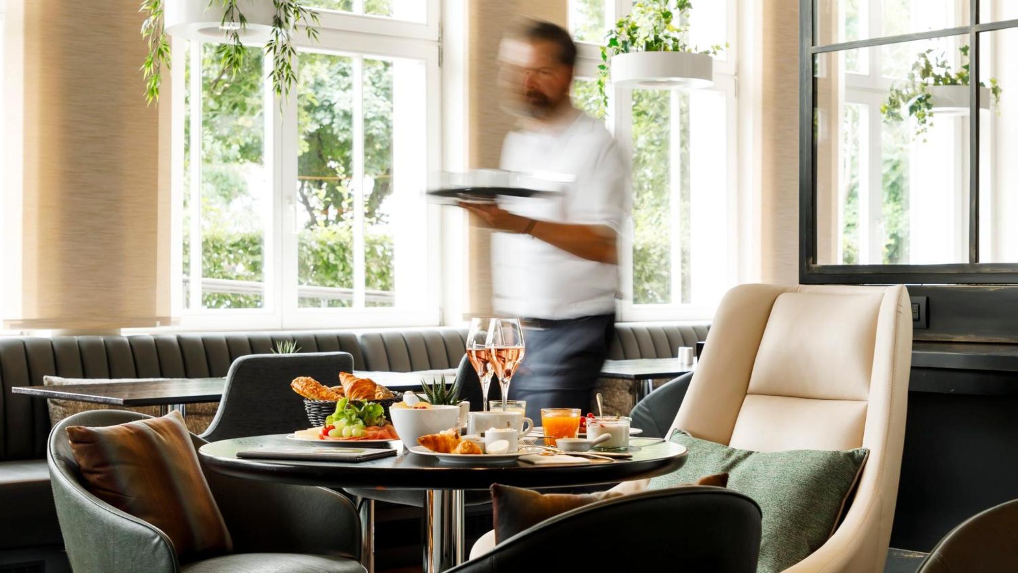 Holiday Inn Dresden - Am Zwinger By Ihg Exterior photo